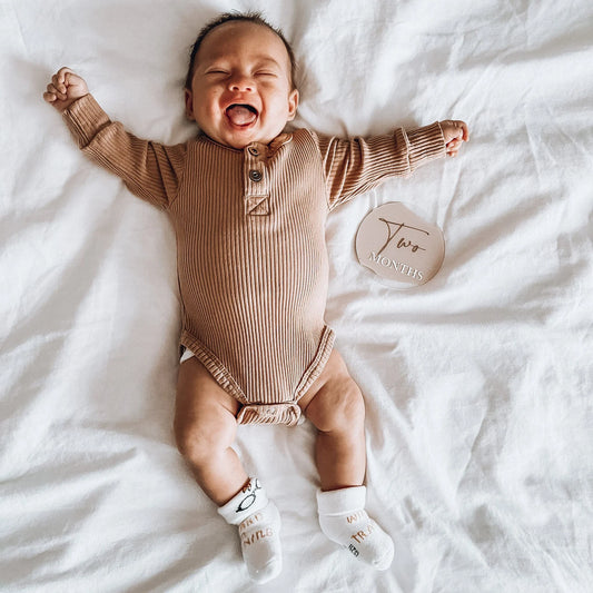 I'm here! Baby Monthly Milestones